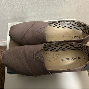 Tom’s alpargata taupe 10